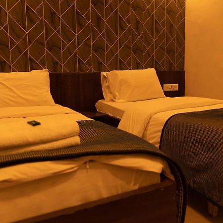 The Flamboyant Natraj Hotel Bharuch Luaran gambar